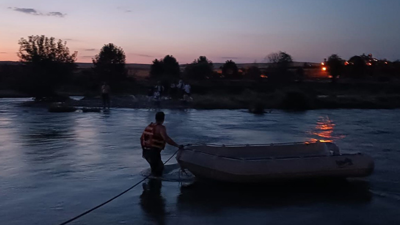 Dicle Nehri’nde mahsur kaldılar!