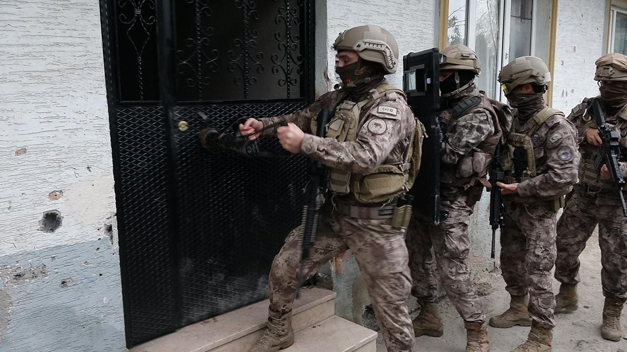 Bakan Yerlikaya duyurdu! DEAŞ'a 'Gürz-1' darbesi