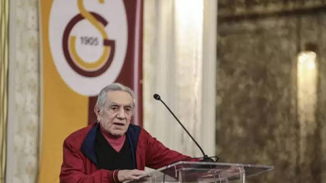 Efsane sanatçı Aydemir Akbaş hayatını kaybetti!