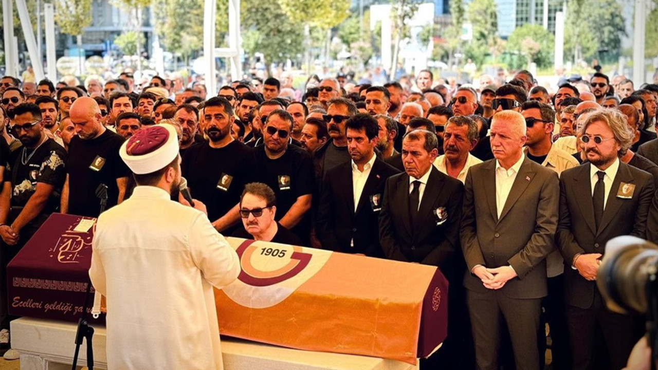 Oyuncu Aydemir Akbaş, son yolculuğuna uğurlandı