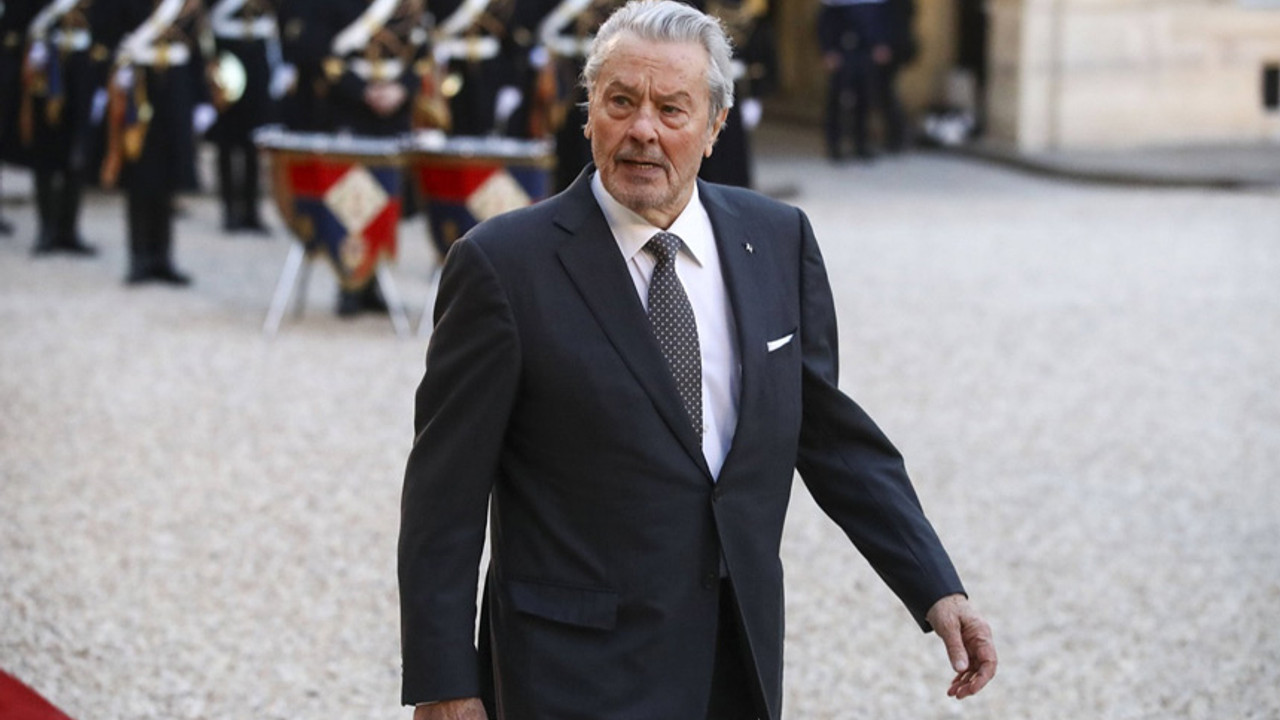 Ertuğrul Özkök: Alain Delon'un cenazesi Da Vinci şifresi kilisesinden kaldırılacak