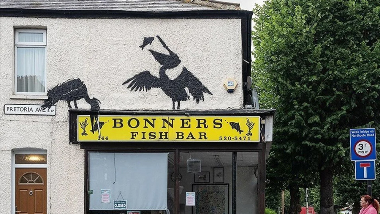 Gizemli sokak sanatçısı Banksy'den 5 günde 5 yeni eser
