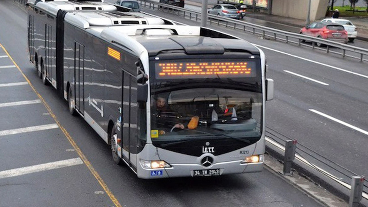 Metrobüse akbil basmak istemedi, ortalığı karıştırdı: Belediye Başkanını çağırın!