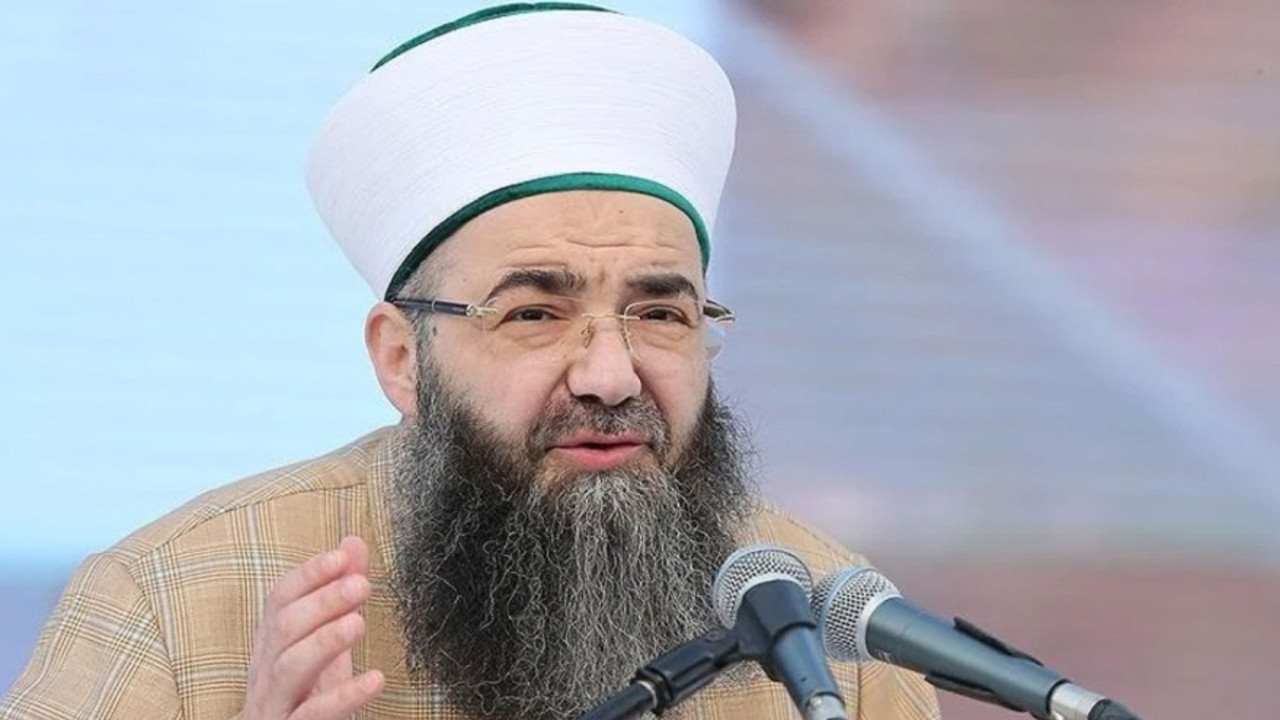 Cübbeli Ahmet'e saldırı