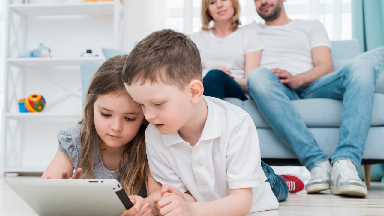 Dikkat çocuğunuzu internette dolandırmasınlar!