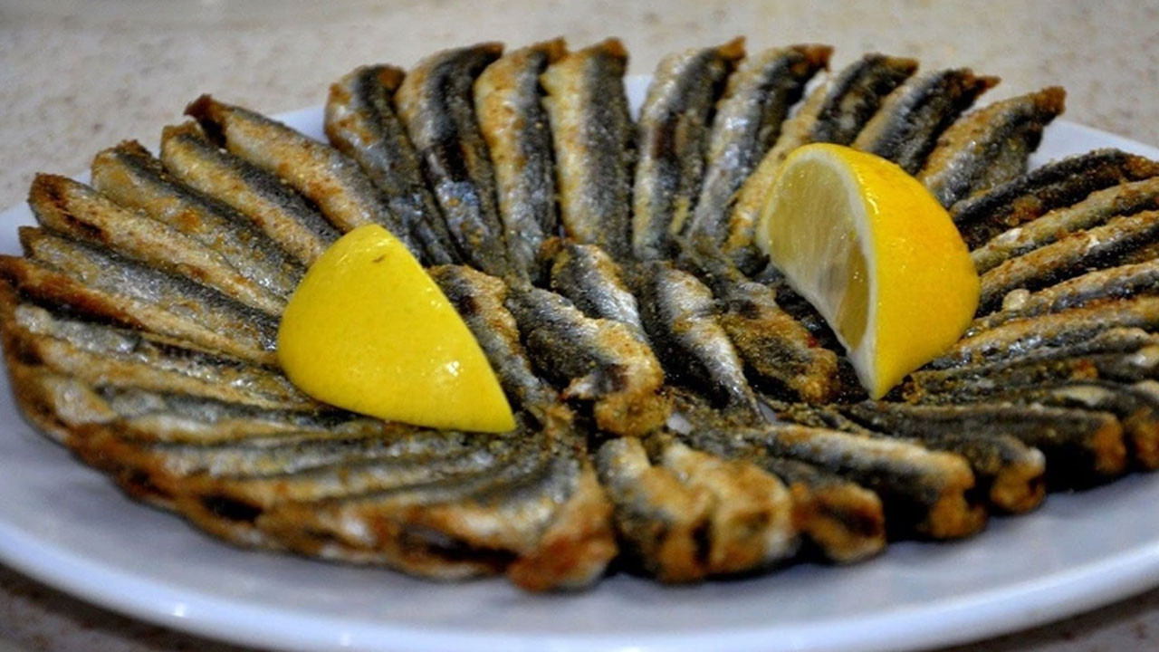 Ustaların sakladığı sır yöntem ortaya çıktı. Balık pişirirken bu detay çok önemli