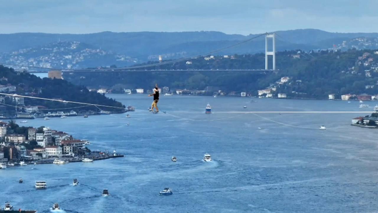 Asya'dan Avrupa'ya halat üzerinde yürüyerek geçti!