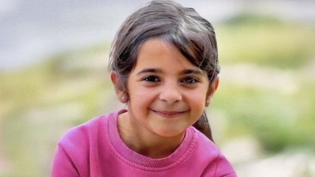 Narin'in yerinde fotoğrafı var: Arkadaşları sırasına çiçek bıraktı