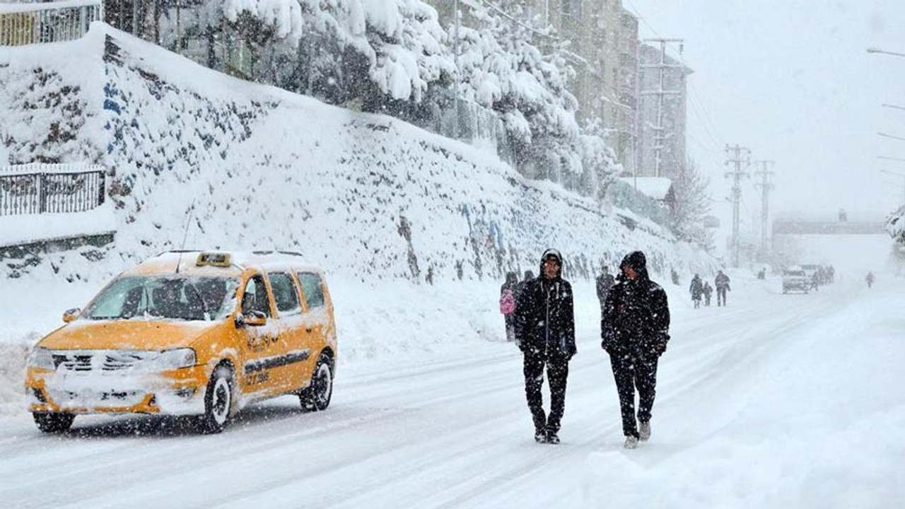 Meteoroloji uyardı! Kuvvetli yağış geliyor! Sağanak ve kar yağışı bir arada