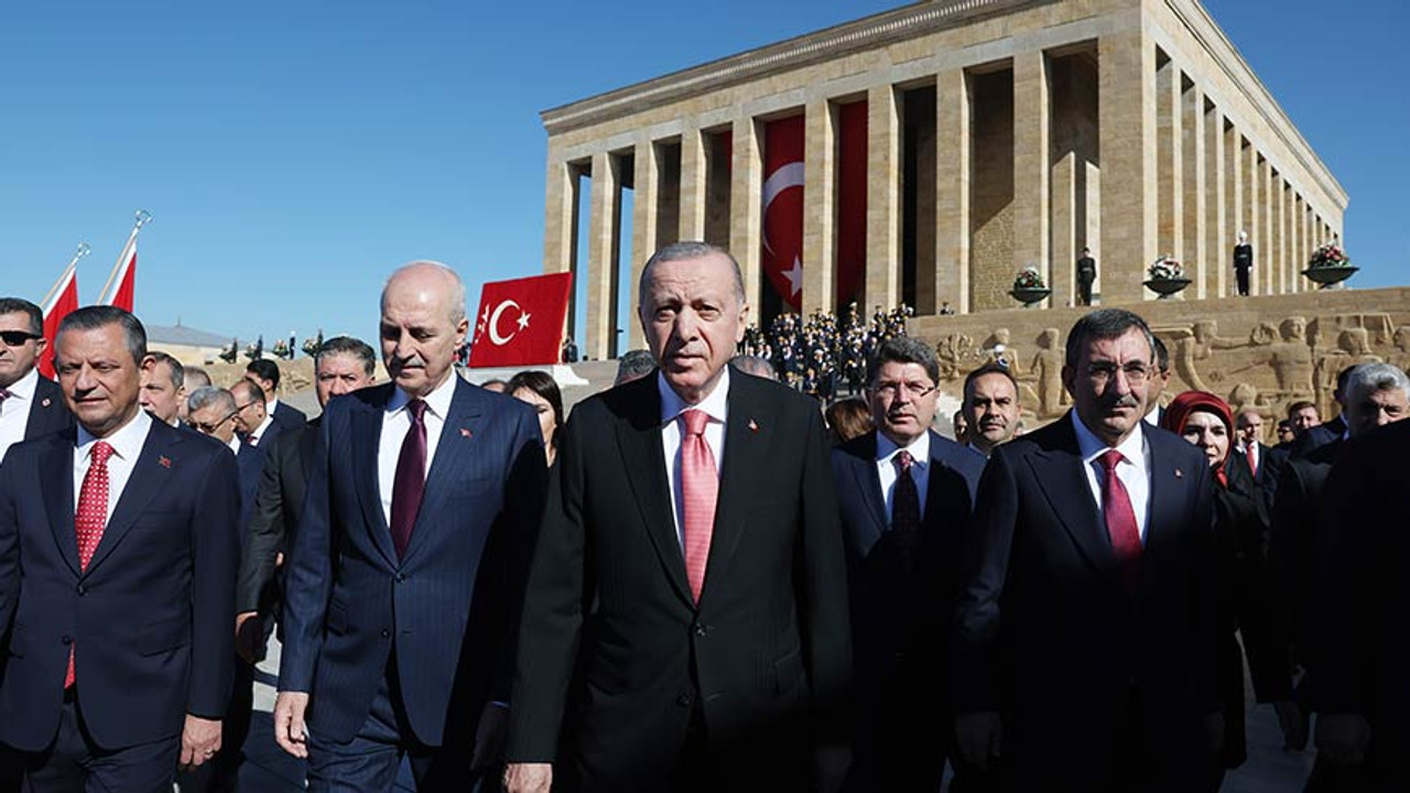 Cumhuriyet 101 yaşında! Cumhurbaşkanı Erdoğan ve devlet erkanı Anıtkabir'de