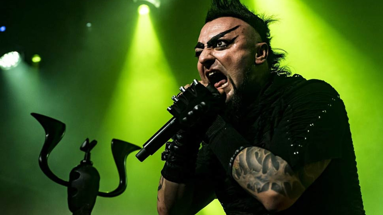 Konseri iptal edilen Hayko Cepkin'den tepki: Sorumlu kimse hesap verme provalarına başlamalı!