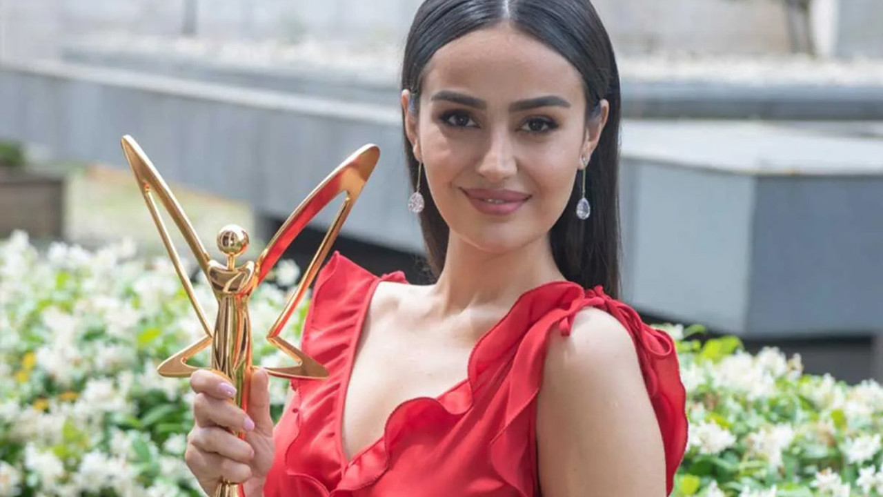 Şarkıcı Elif Buse Doğan 'sapığım var' dedi!