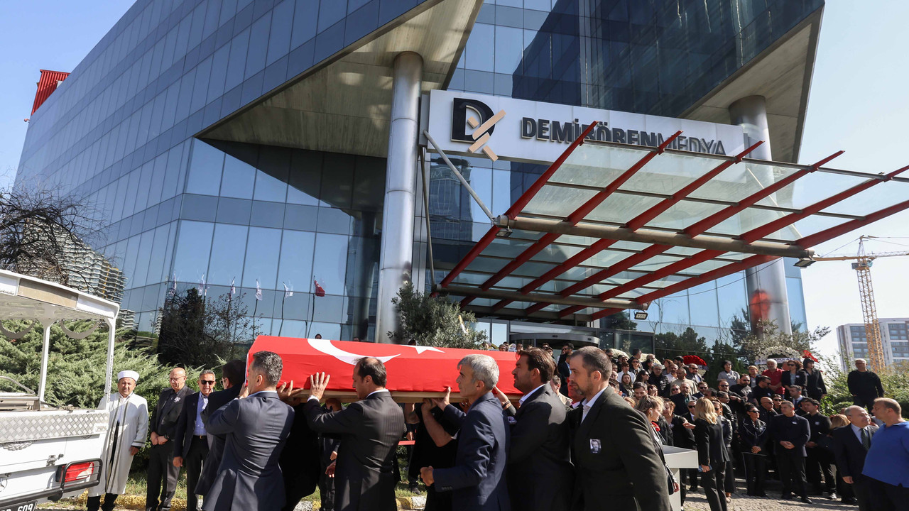 Güneri Cıvaoğlu'na veda töreni yapıldı