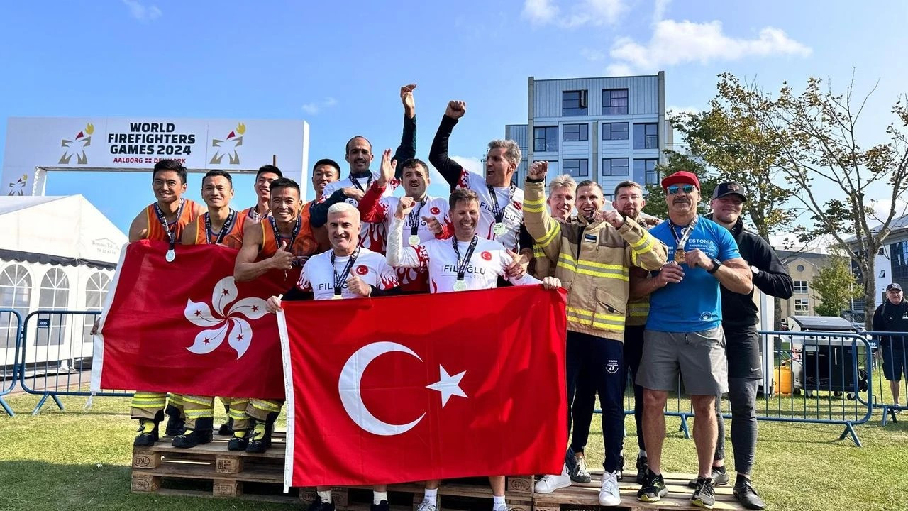 İstanbul İtfaiyesi madalyalarla döndü!