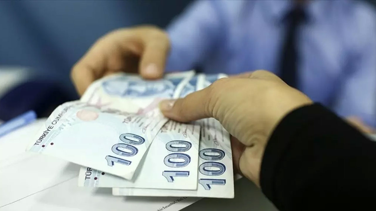 Kalem kalem hesaplandı. Rakam yükseldi. Emekli aylığında oran can sıktı. Asgari ücret 22 bin TL sınırı aştı