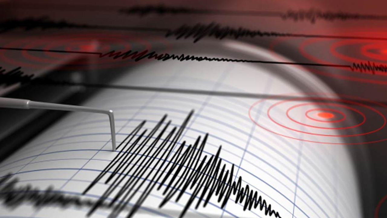 Antalya Gazipaşa açıklarında 4.8 büyüklüğünde deprem: Vatandaşlar sokaklara döküldü