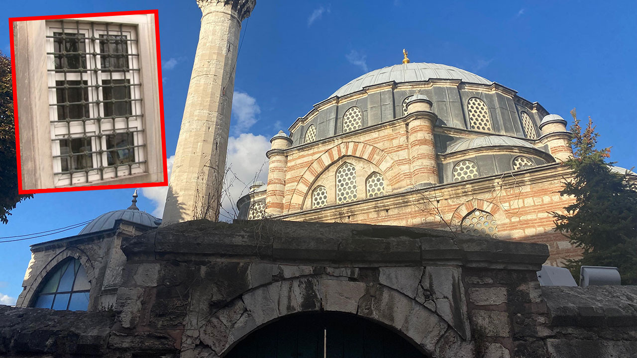 Bir restorasyon faciası daha... İstanbul'daki 439 yıllık camiye plastik pencereler taktılar