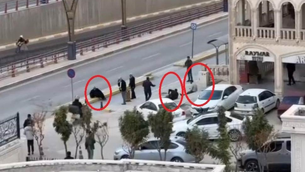 Adliye önünde silahla vurup kaçtılar: 4 kişi yaralandı!