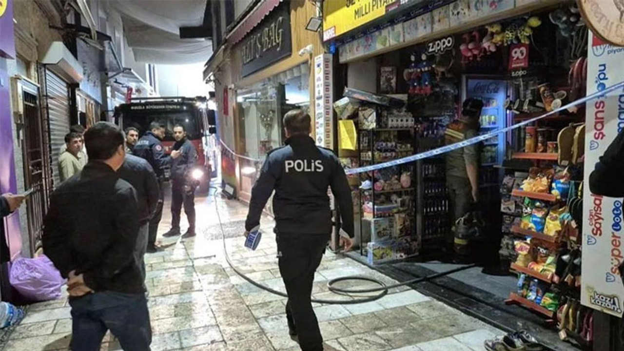Markete benzin döküp ağabeyini diri diri yaktı: 1 ölü, 5 yaralı