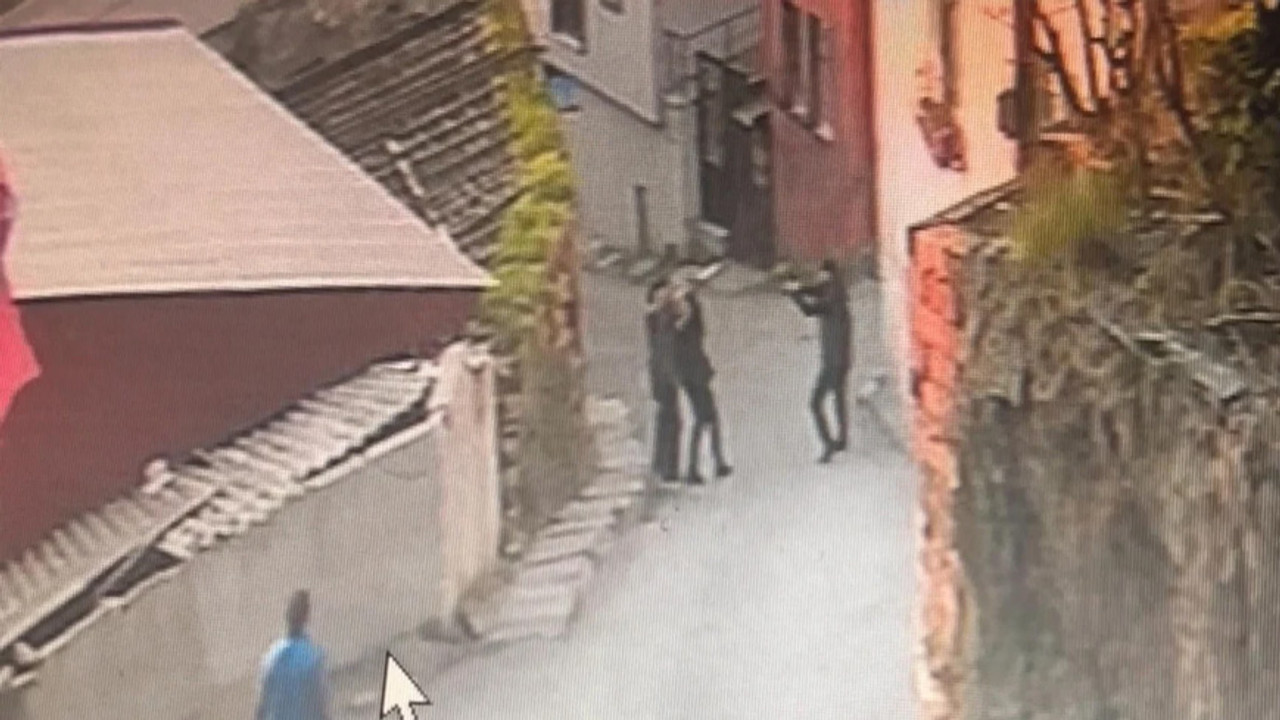 İstanbul'da dehşete düşüren olay! Sevgilisinin boğazına bıçak dayayan adamı vurdu