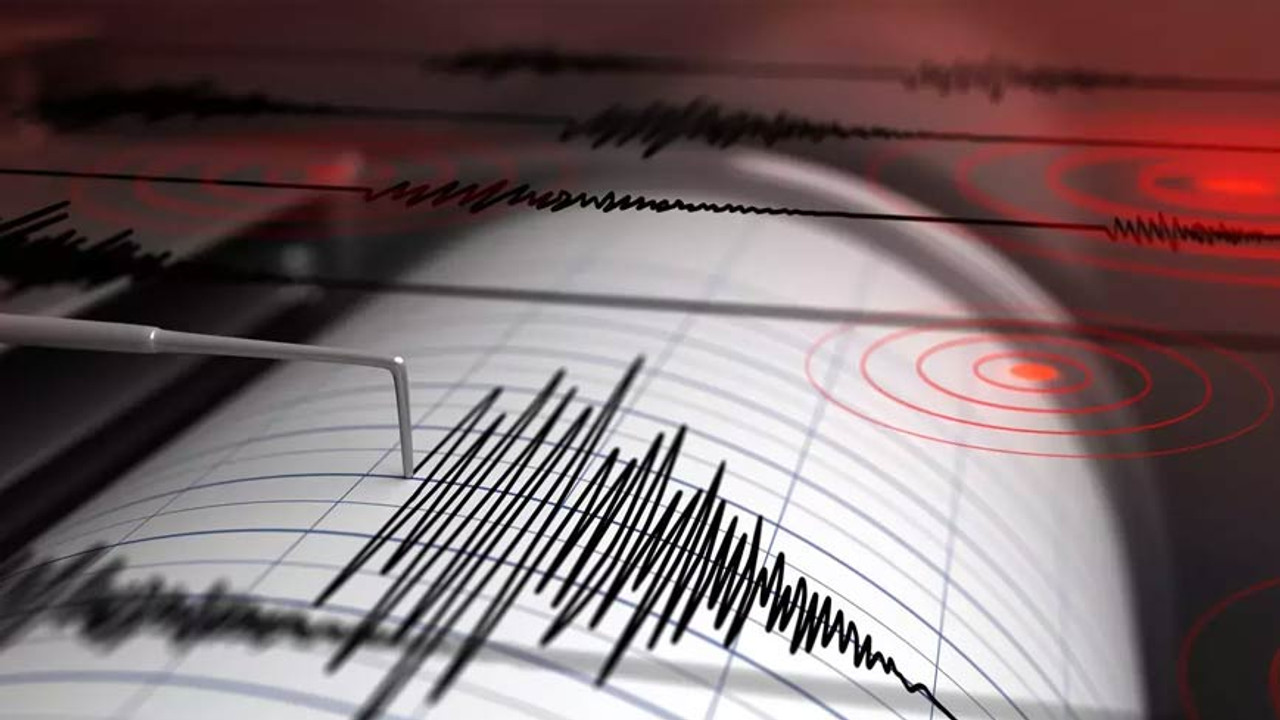 Bitlis'te korkutan deprem! Çevre illerden de hissedildi