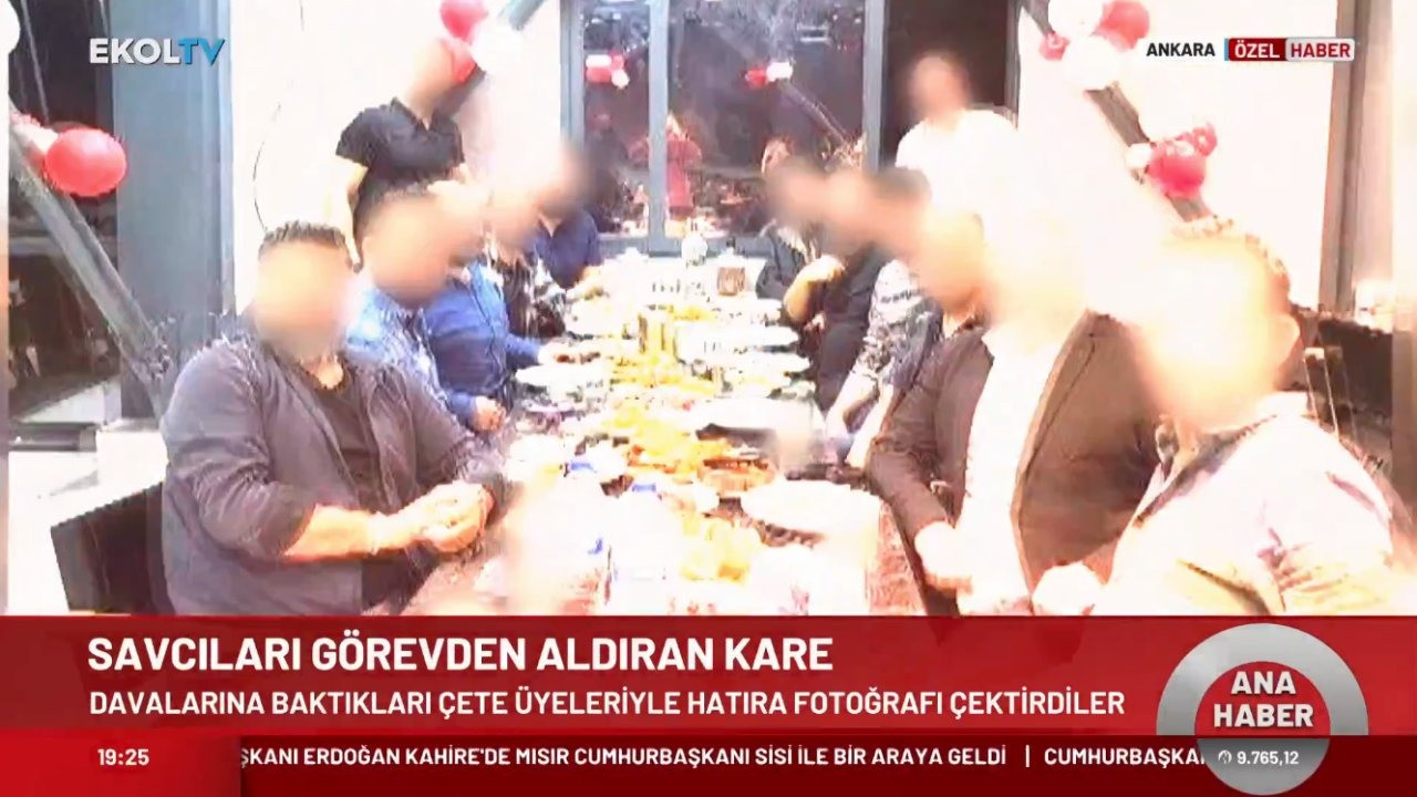 Suç makineleri ile poz verdiler: 2 savcı görevden uzaklaştırıldı