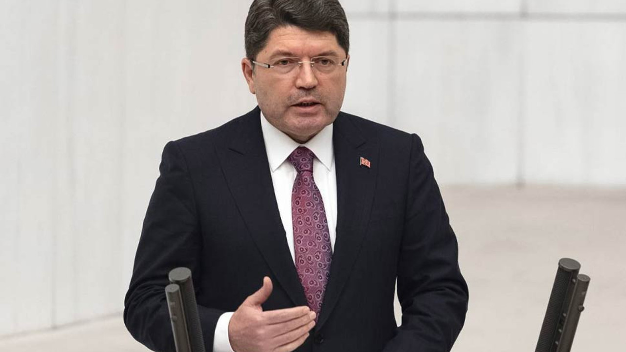Bakan Tunç'tan "çıplak arama" iddiasına yanıt! Son noktayı koydu...
