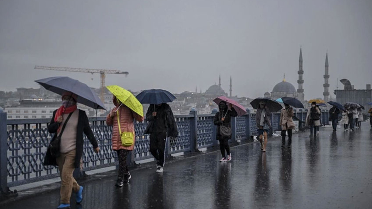 İstanbul dahil 10 ilde sarı alarm! Meteoroloji saat vererek uyardı: Çok kuvvetli yağacak