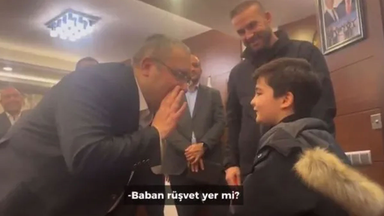 Keçiören Belediye Başkanı'ndan küçük çocuğa tepki çeken soru! "Baban rüşvet yer mi?"