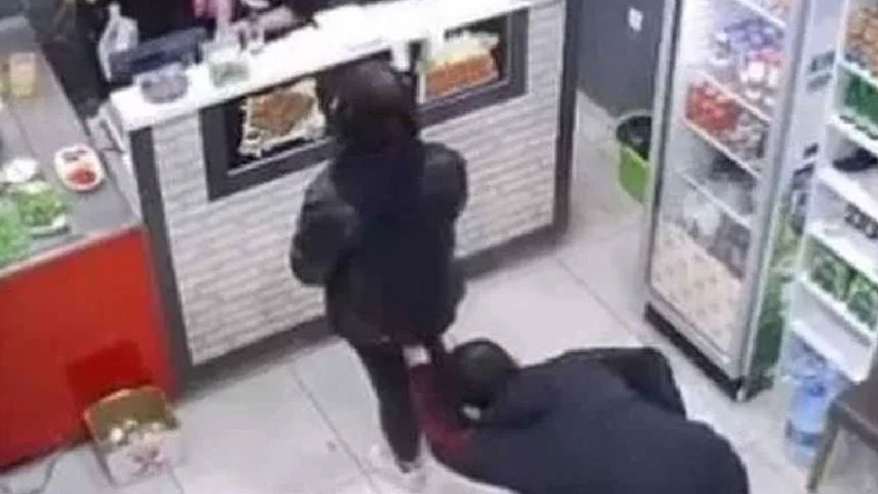 Büyük tepki çekmişti... Çiğ köftecideki sapık tutuklandı!