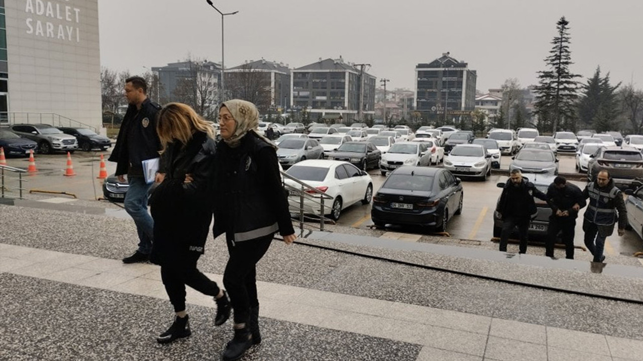Açtığı telefon 500 bin TL'sine mal oldu