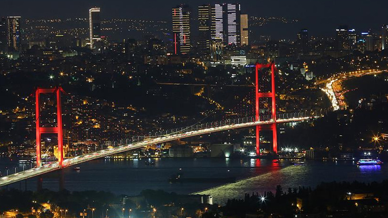 15 Temmuz Şehitler Köprüsü çift yönlü olarak trafiğe kapatıldı