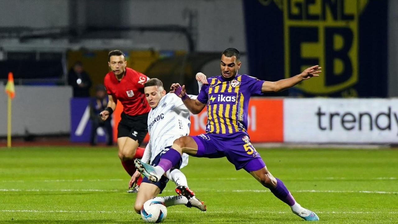 Fenerbahçe liderlik yarışında Eyüpspor'dan yara aldı!