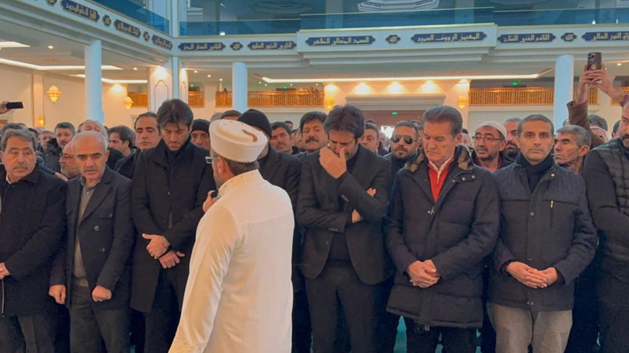Mahsun Kırmızıgül’ün acı günü: Annesini son yolculuğuna uğurladı