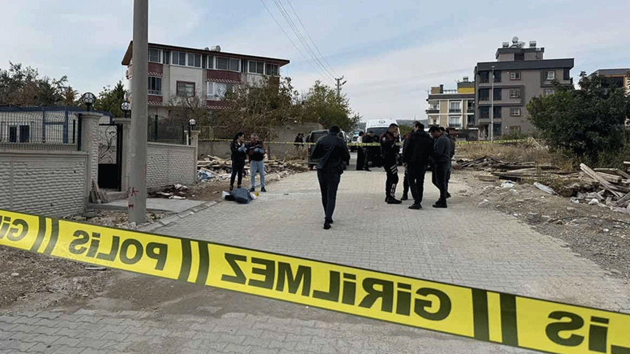 Mersin'de kan donduran olay: Önce karısını, bir gün sonra oğlunu öldürdü