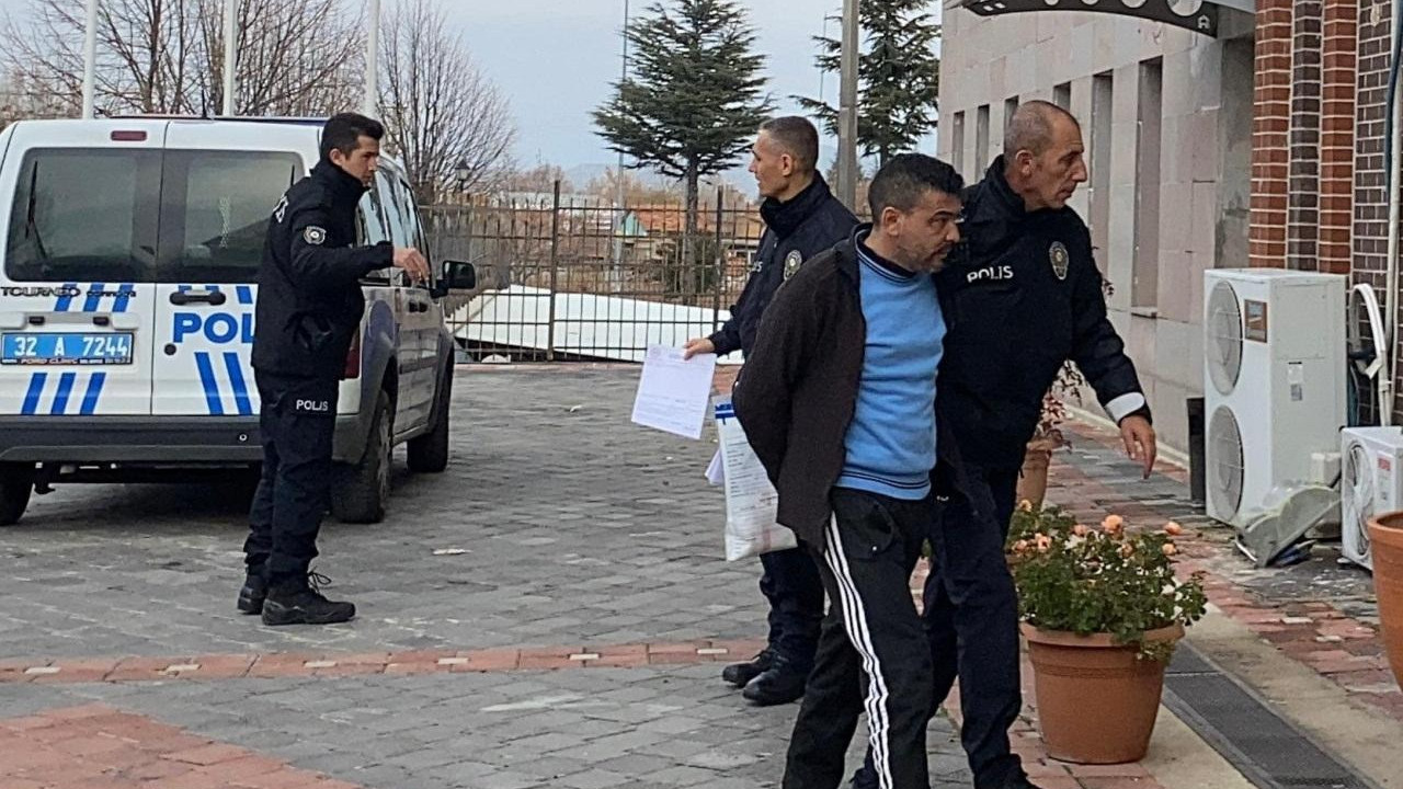 Isparta'da evini yakan kişi tutuklandı: Eşine kızmış!