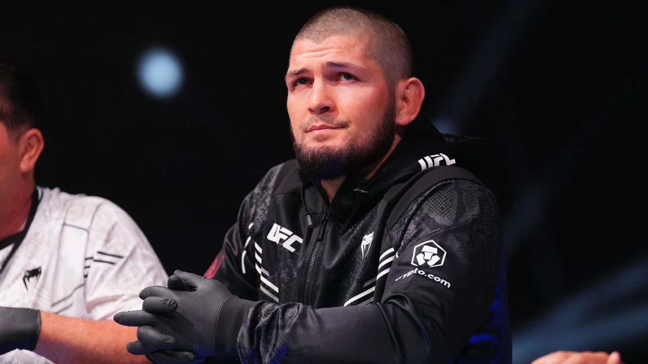 UFC Şampiyonu Nurmagomedov’u uçaktan indirdiler: Başından beri çok kabaydı!