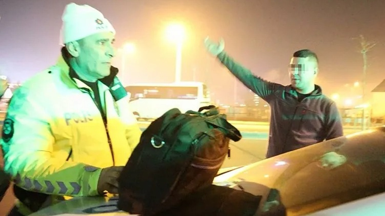 Polisten kaçan alkollü sürücü esprileriyle gülümsetti: Ehliyetimi verin de gideyim abi!