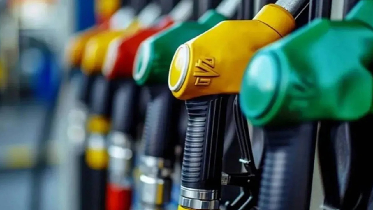 BENZİN ZAMMI KAPIDA! Benzine ne kadar zam gelecek, ne zaman? 4 Ocak güncel akaryakıt fiyatları