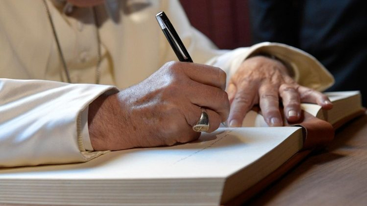 Yahudi lobisinden Papa’ya gizli mektup: Daha temkinli ol!