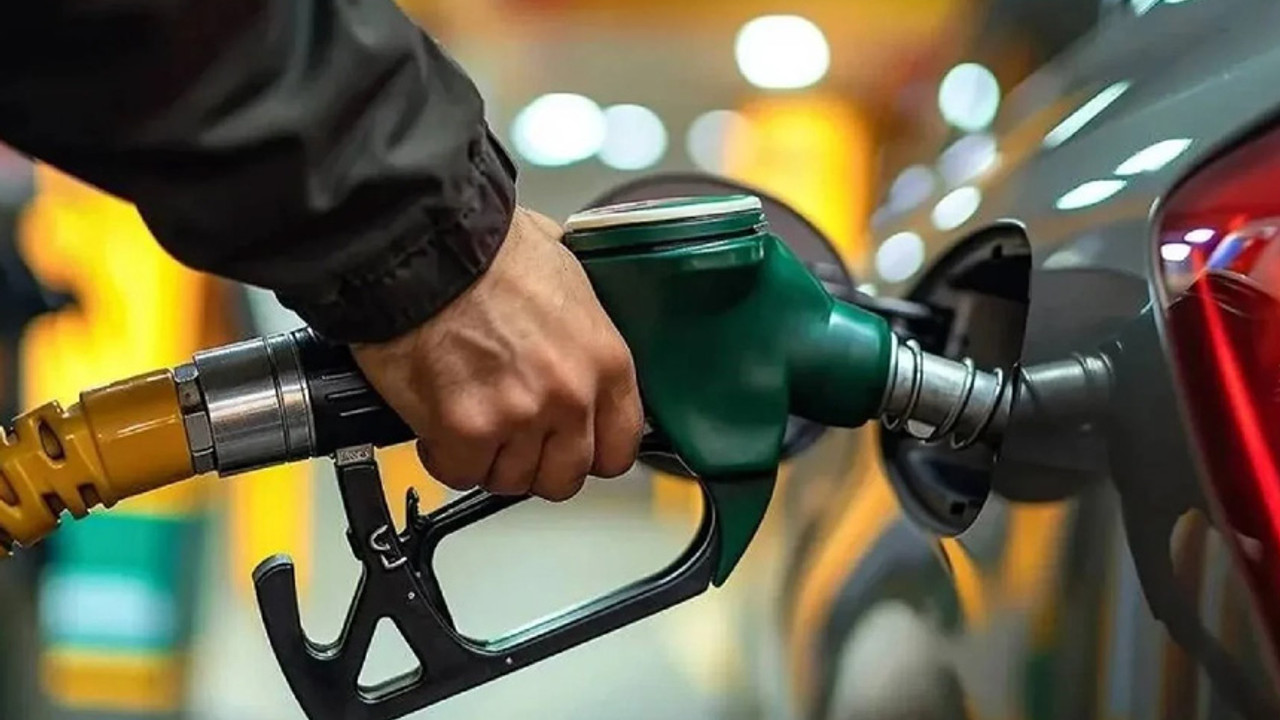 Zam pompaya yansıdı! Benzin motorini ezdi geçti