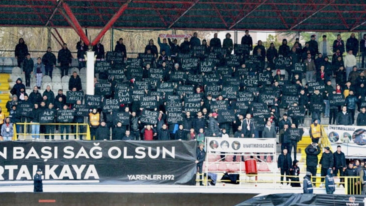 1 dakikalık unutulmaz sessizlik! Stadyum siyaha büründü