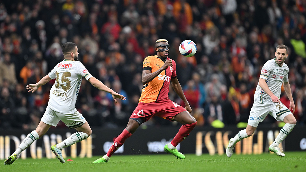 Aslan 3 puanı tek golle aldı! Galatasaray evinde hata yapmadı