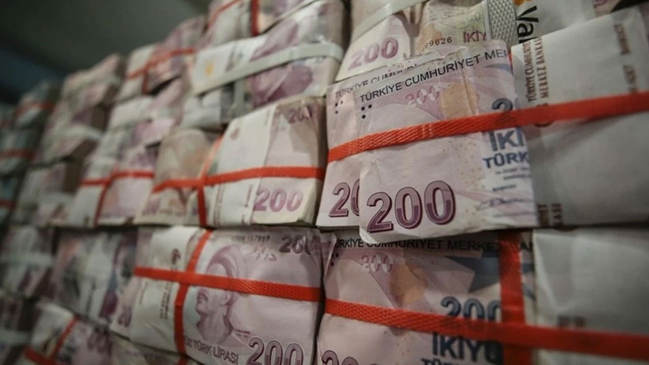 İzmir'de 56 milyonluk film gibi soygun! 5 milyonu gömülü bulundu