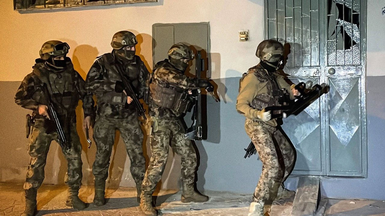 Terör örgütüne 'Gürz' darbesi! 147 şüpheli yakalandı