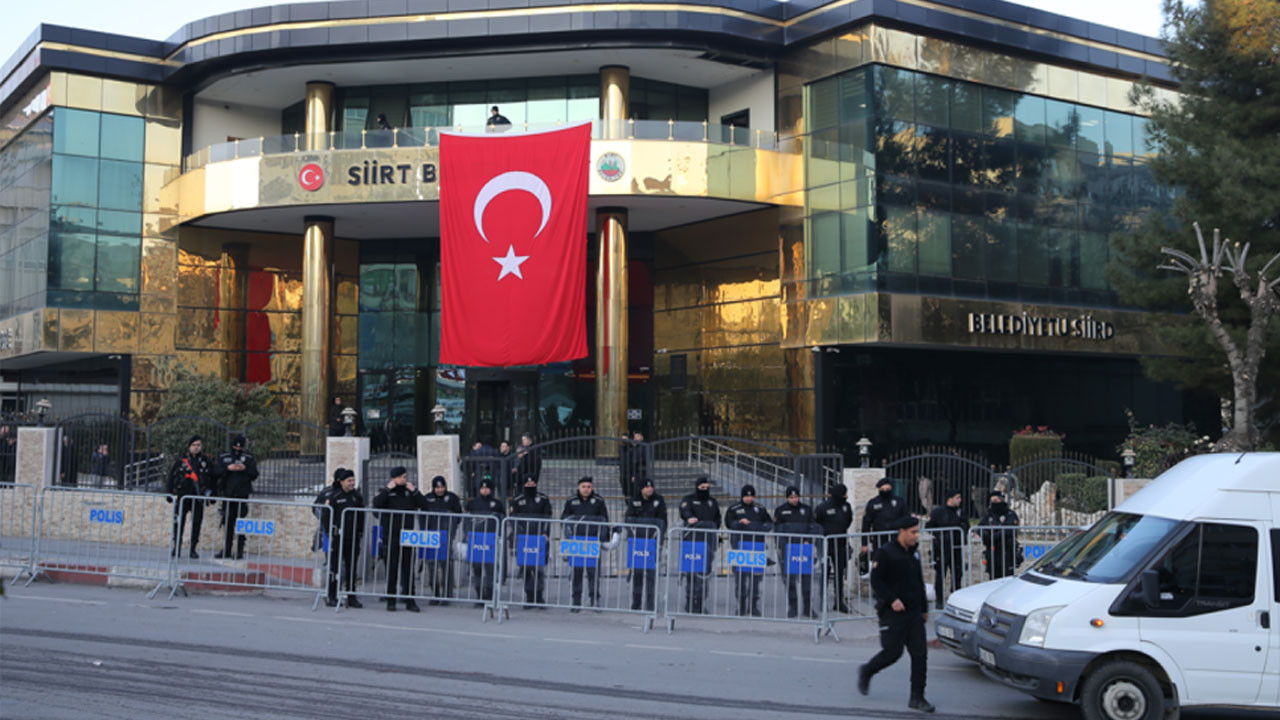 Siirt Belediyesi'ne kayyum atandı