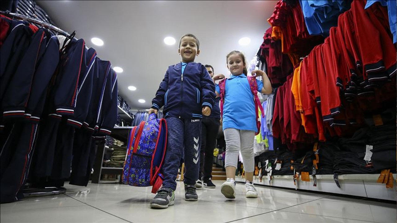 MEB açıkladı! Özel okul kıyafetleri değişti mi? Özel okul formaları nereden alınır?