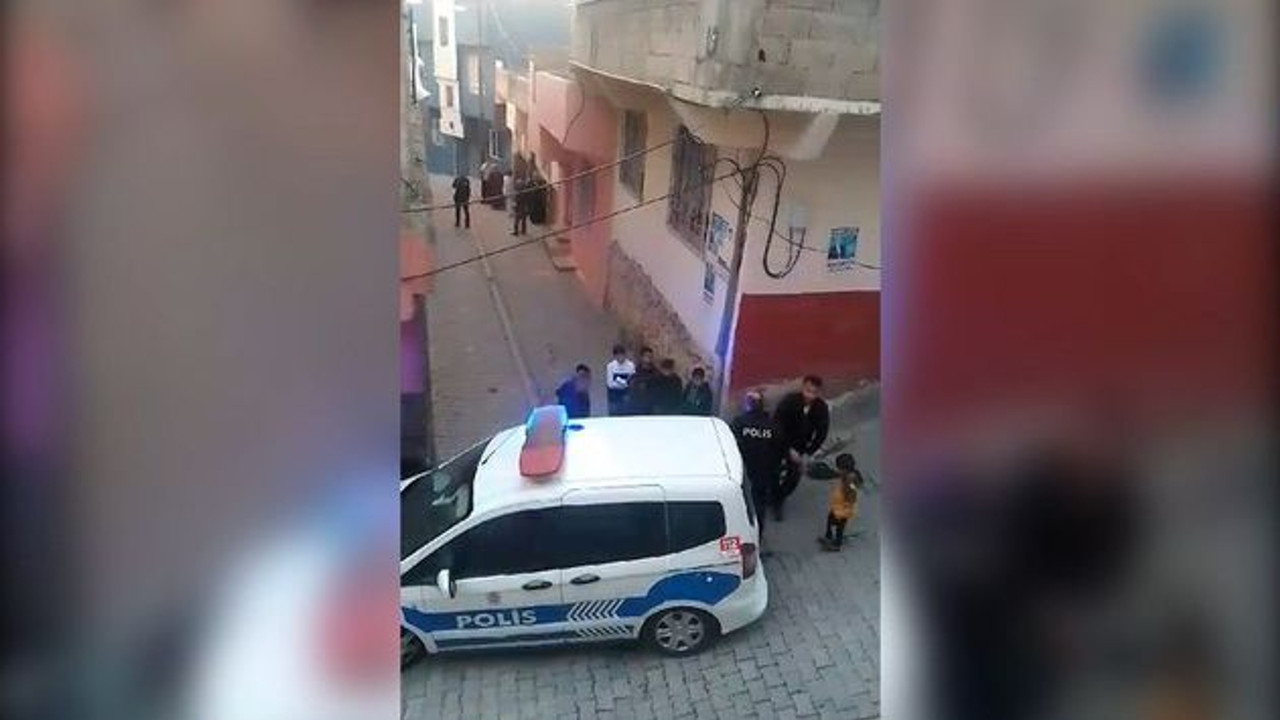 Çocuklarını soğuk suyla yıkayıp hortumla döven baba tutuklandı!