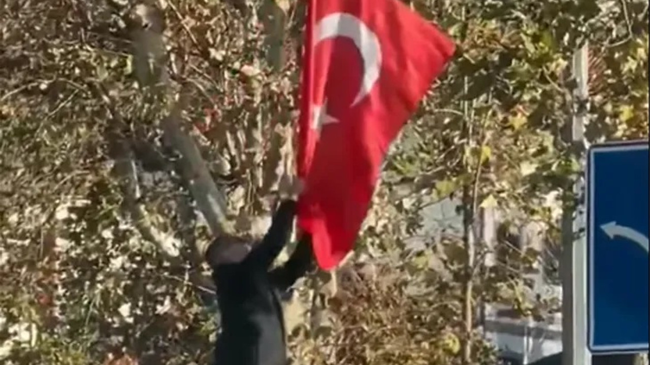 Türk bayrağına saldırmıştı: 3 yıla kadar hapsi isteniyor