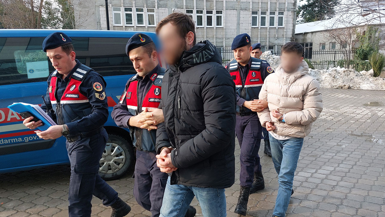 İkiz kardeşlere operasyon! 170 bin 755 adet uyuşturucu hapla yakalandı